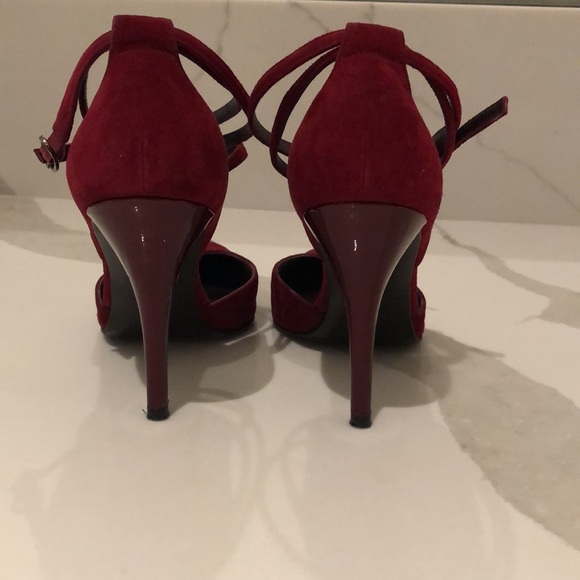 STUART WEITZMAN deep red suede/patent leather heels - Picture 4 of 9